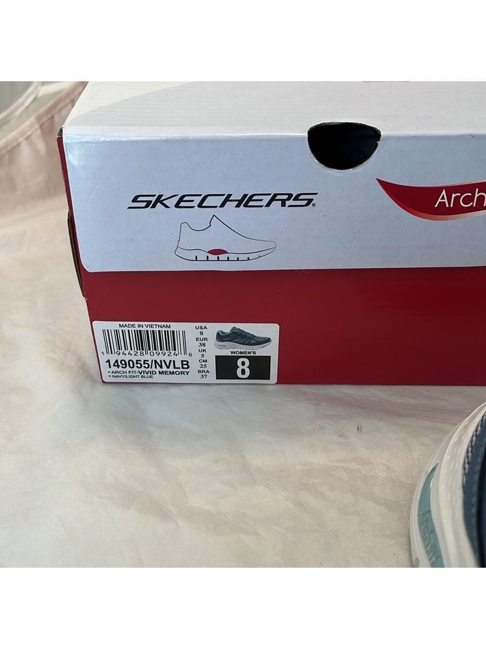 Skechers Arch Fit Shoes - Picture 11 of 11